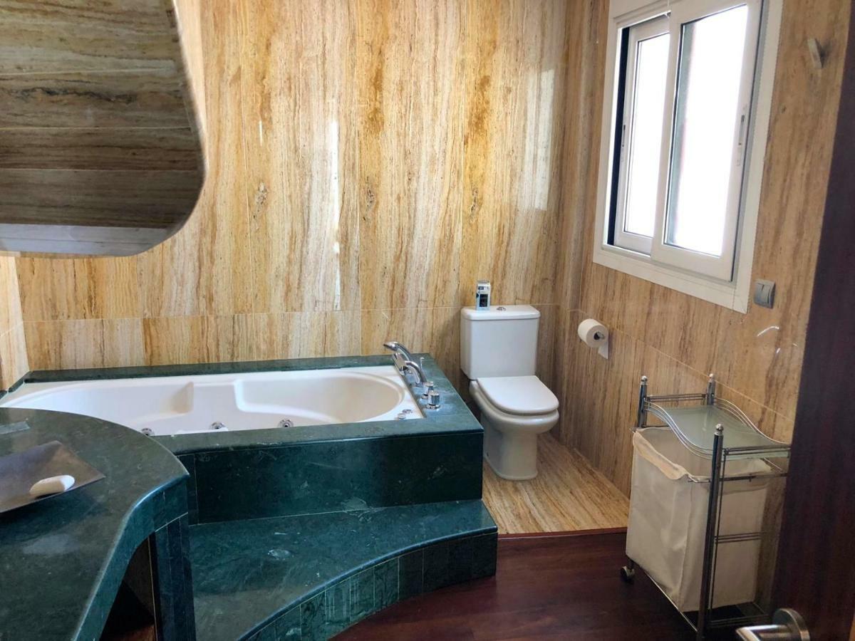 Atico-Duplex Primera Linea De Playa En El Centro De Εστεπόνα Εξωτερικό φωτογραφία
